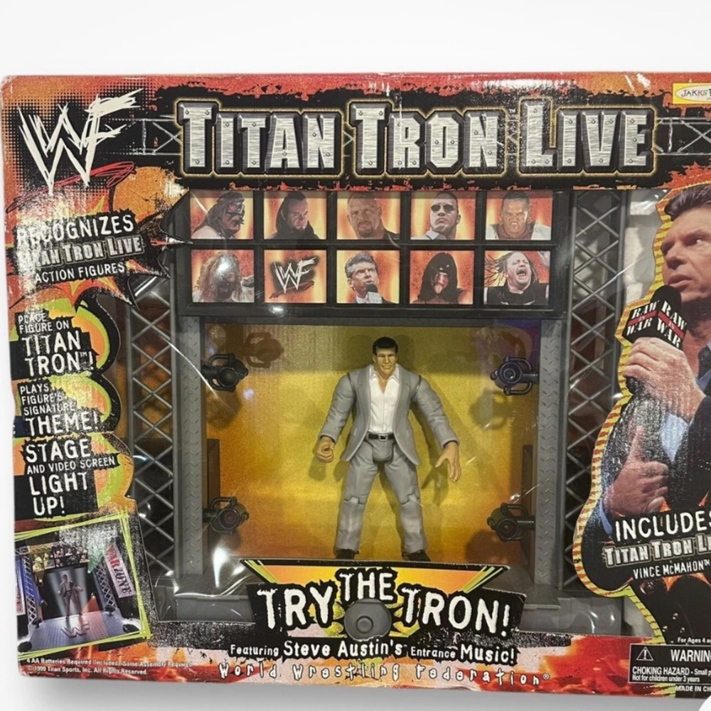 NEW SEALED WWF TITAN TRON LIVE SET WITH VINCE MCMAHON ACTION FIGURE - Picture 1 of 11